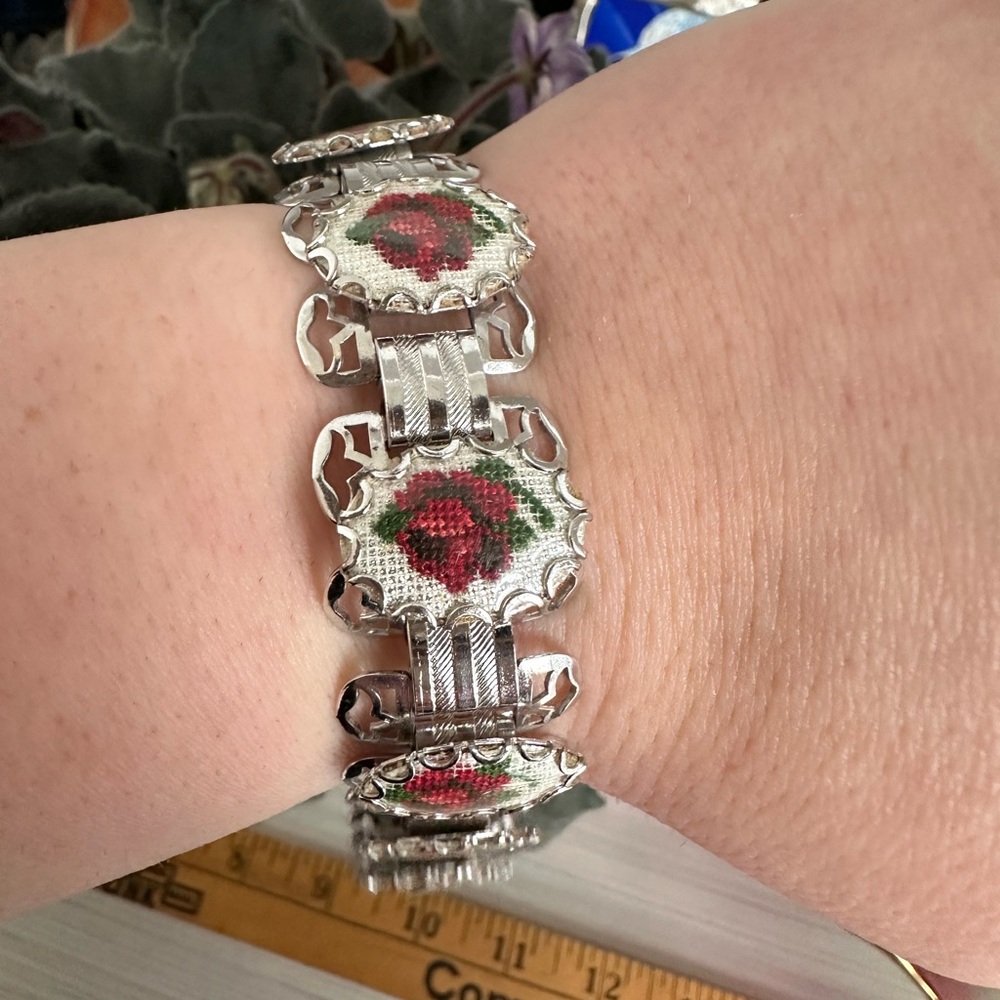 Vintage petite-pointe cross stitch rose metal bracelet like new 1970’s style